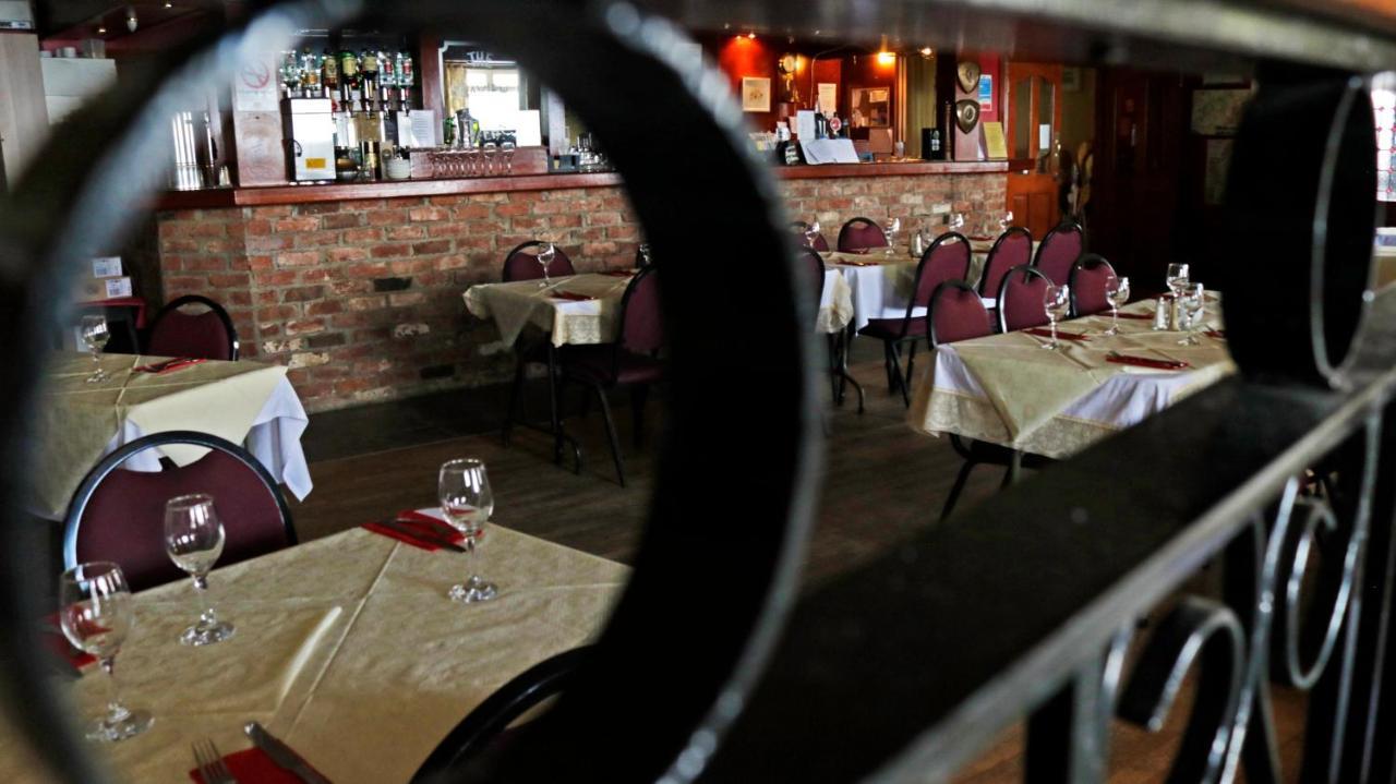 The Seaview Tavern Ballygorman Exterior photo